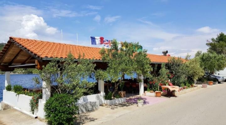 Apartments Sponga Polače エクステリア 写真